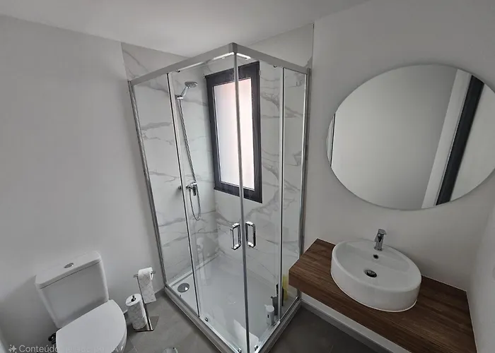 Garajau Palace Sea View I דירה קאניקו